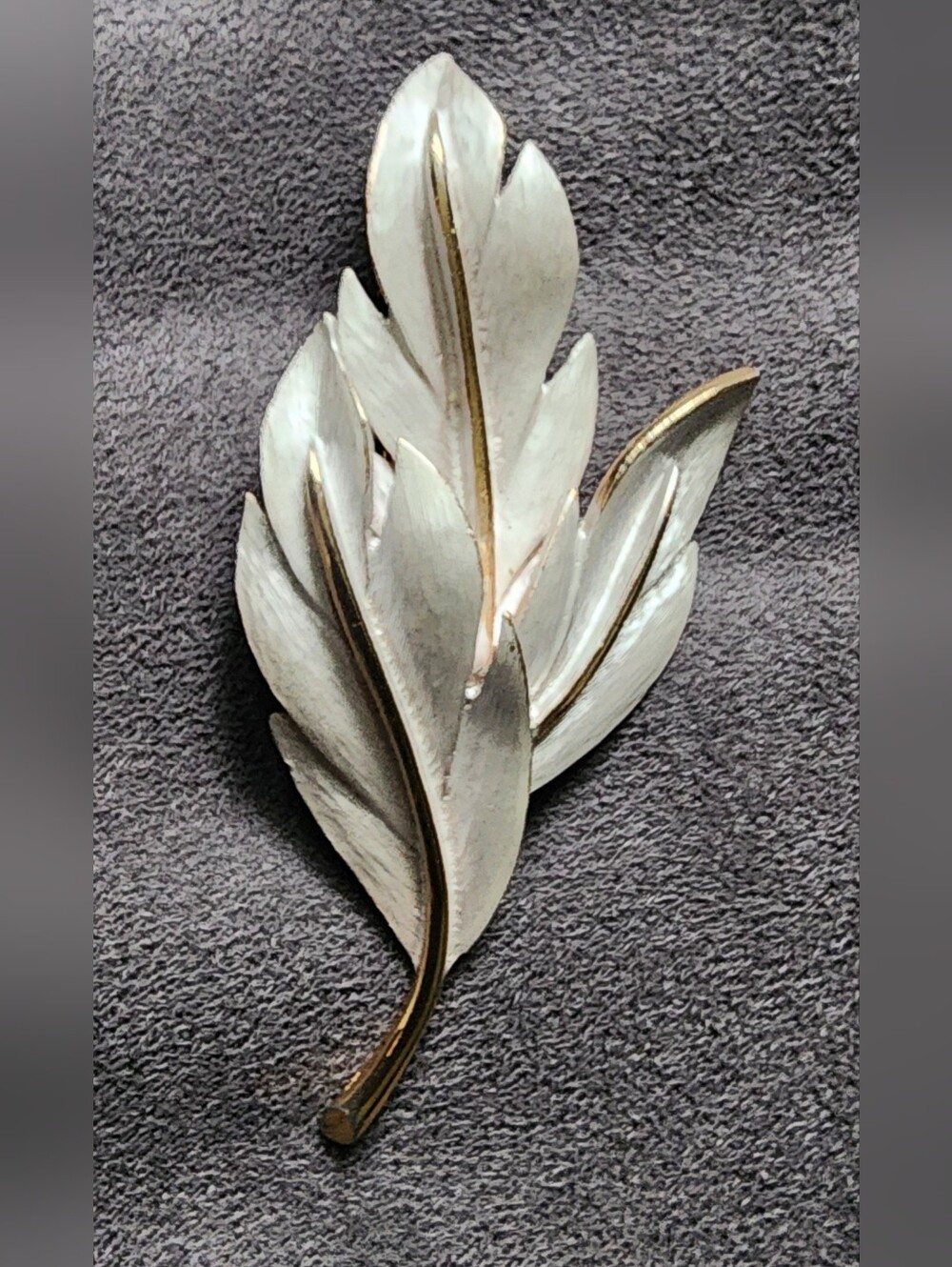 Vntg Pastelli MCM Metal Brooch